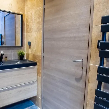 Apartment Proximite Centre/fac Au Calme Avec Vue